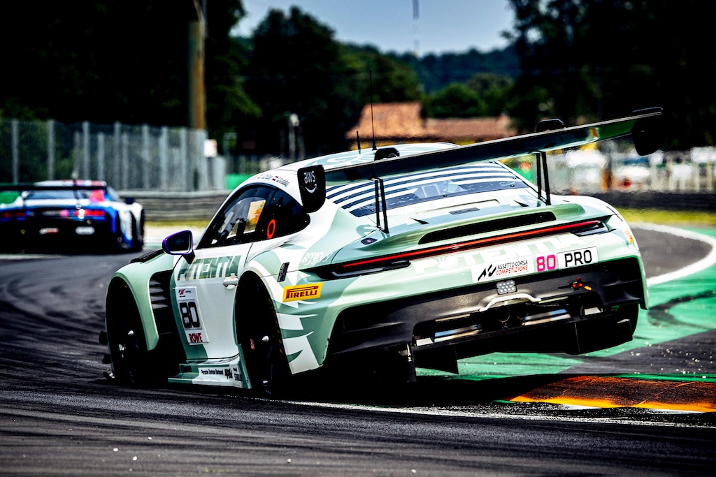 Bastian Buus sendt ud af kampen på Monza.
(Foto: Lionspeed GP)